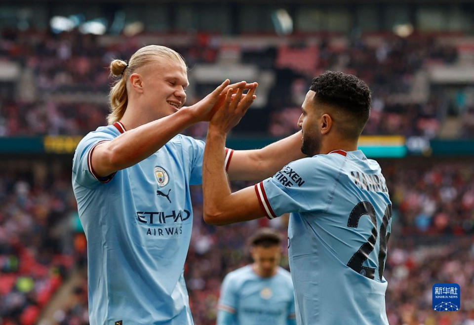 为什么投手在被击出逆转安打后会揉擦球缝线