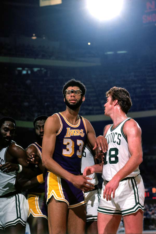 意甲-普利西奇双响拉比奥特世界波 米兰3-2登顶 [意甲AC米兰]