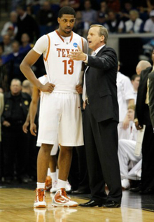 几句垃圾话！禁赛三场！29万没了！东契奇无辜吗？