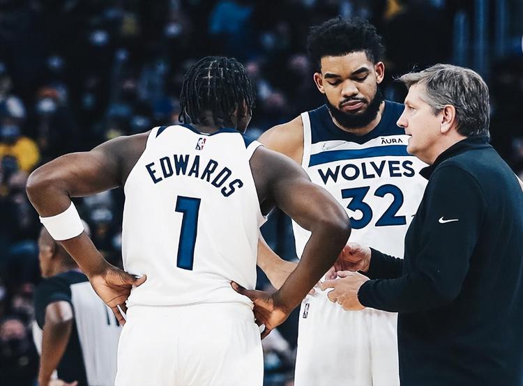 2016年4月：科罗拉多洛基队故事哥（Trevor Story）职业生涯前四场皆击出本垒打。