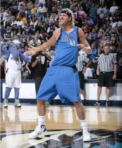 特狮社媒祝福阿尔巴：我们曾一起赢得无数荣誉，祝你未来一切顺利