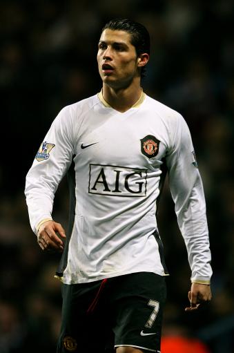 公牛用双向合同重新签下日本后场球员，前快船后卫弗劳尔斯被再度裁掉？